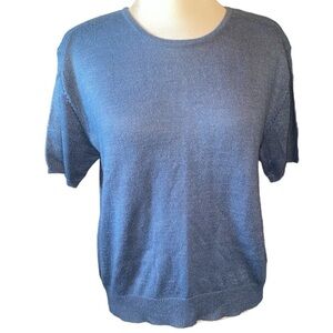 Erika & Co sweater round neck short sleeve ribbed material at bottom size large